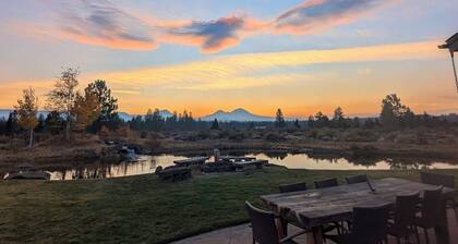 Stunning mountain views, quiet, peaceful, unique, private attached guest suite