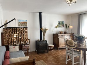 Tv och eldstad