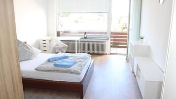 3 Schlafzimmer, Schreibtisch, kostenloses WLAN, Bettwäsche