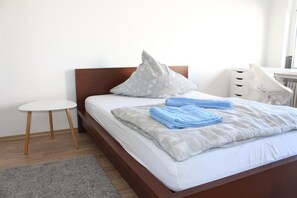 1 bedroom, desk, free WiFi, bed sheets - Ferien Wohnung Lemgo Innenstadt (Lemgo)