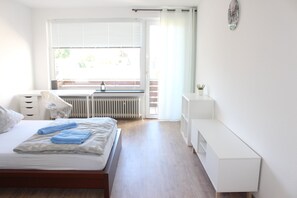 1 bedroom, desk, free WiFi, bed sheets