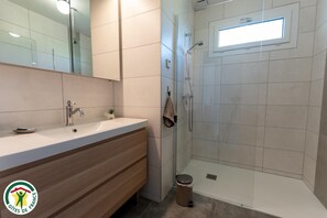 Shower, towels - L'abribulles - Troissy (TROISSY)