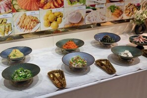 Dining - Jinxin Hostel (Laoling)