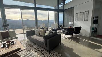 Smart TV, fireplace, computer monitors, printers