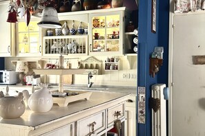 Réfrigérateur, four, lave-vaisselle