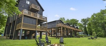Riverfront Cabin Retreat - Cabin #2 of 5 - Sleeps 4
