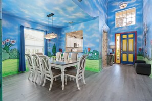 Dining - Free Arcade! All Rooms Themed! South Facing Pool! (Kissimmee)