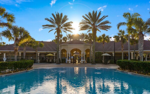 A heated pool - Free Arcade! All Rooms Themed! South Facing Pool! (Kissimmee)