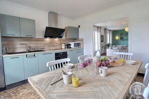 Fridge, microwave, oven, stovetop - d'Azeline - LAMBALLE-ARMOR (LAMBALLE-ARMOR)