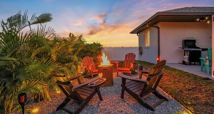 Your Beach Base: 3 miles to Anna Maria, Beaches, IMG+Firepit+Laundry