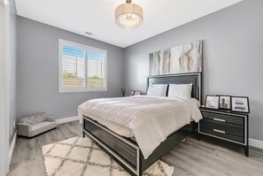 5 室のベッドルーム、WiFi、ベッドシーツ