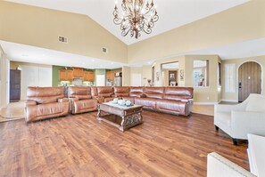 Video games - 5 bed rooms 3.5 bathroom
Pool table
Home theater
Fire place indoor / outdoor (Riverside)