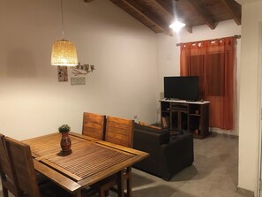 Interior - Cozy 1-bedroom apartment in peaceful ITQ with WiFi, AC (ITQ)
