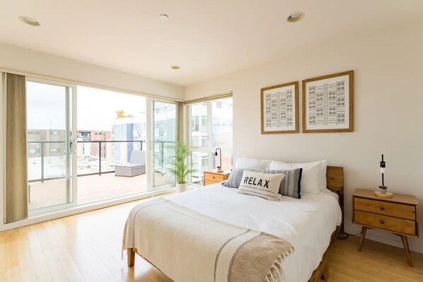 3 habitaciones, tabla de planchar con plancha, wifi y ropa de cama