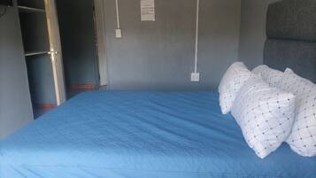 10 bedrooms, bed sheets