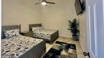 2 chambres, fer et planche Ă repasser, Wi-Fi gratuit, draps fournis