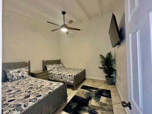 2 bedrooms, iron/ironing board, free WiFi, bed sheets