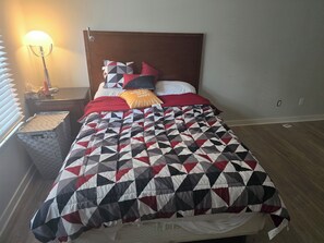 2 Schlafzimmer, Bügeleisen/Bügelbrett, WLAN, Bettwäsche