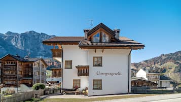 Esterni