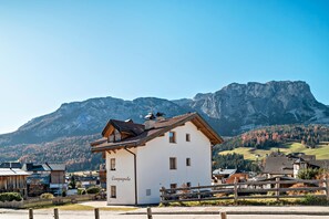 Esterni