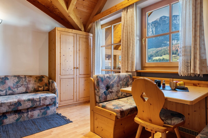 Apartment '5' With Mountain View, Shared Garden And Wi-fi - Corvara, BZ, Italy