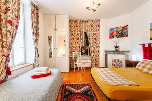 3 makuuhuonetta, silitysrauta/-lauta, ilmainen Wi-Fi, vuodevaatteet