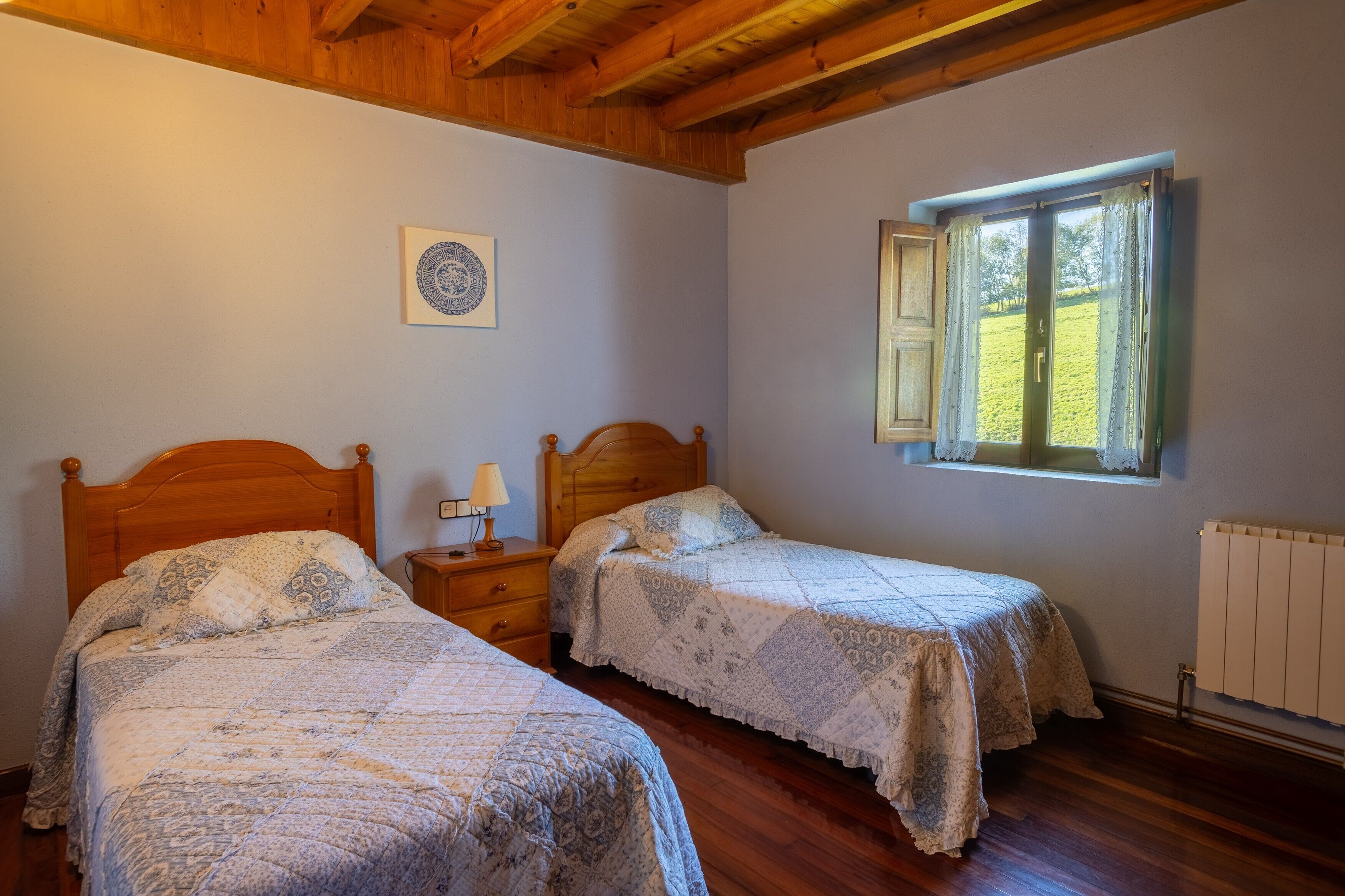 4 bedrooms, iron/ironing board, free WiFi, bed sheets