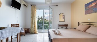 Apartment 'Anna's House 1 In Lixouri' with Sea View, Wi-Fi and Air Conditioning