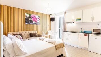 1 bedroom, iron/ironing board, free WiFi, bed sheets