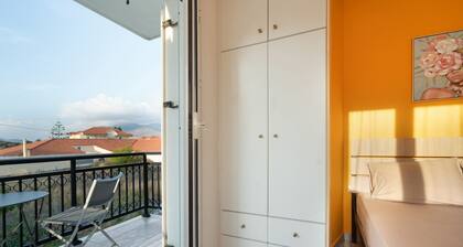 Apartment 'Anna's House 4 Lixouri Kefalonia' with Sea View and Air Conditioning