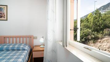 2 soverom, strykejern/-brett, wi-fi (inkludert) og sengetøy