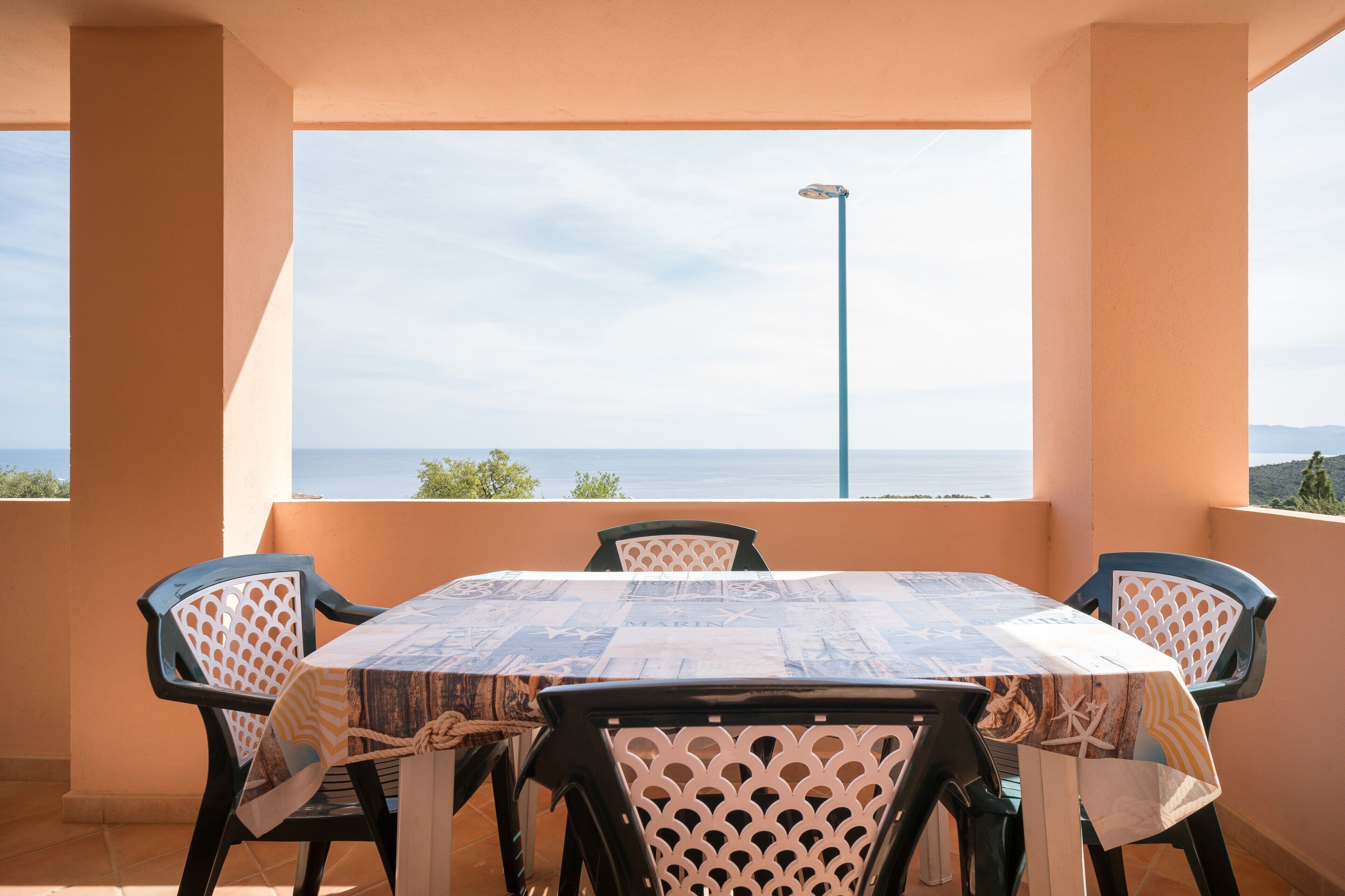 屋外ダイニングエリア