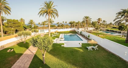 Holiday Home 'Villa Taray' with Sea View, Wi-Fi and Air Conditioning