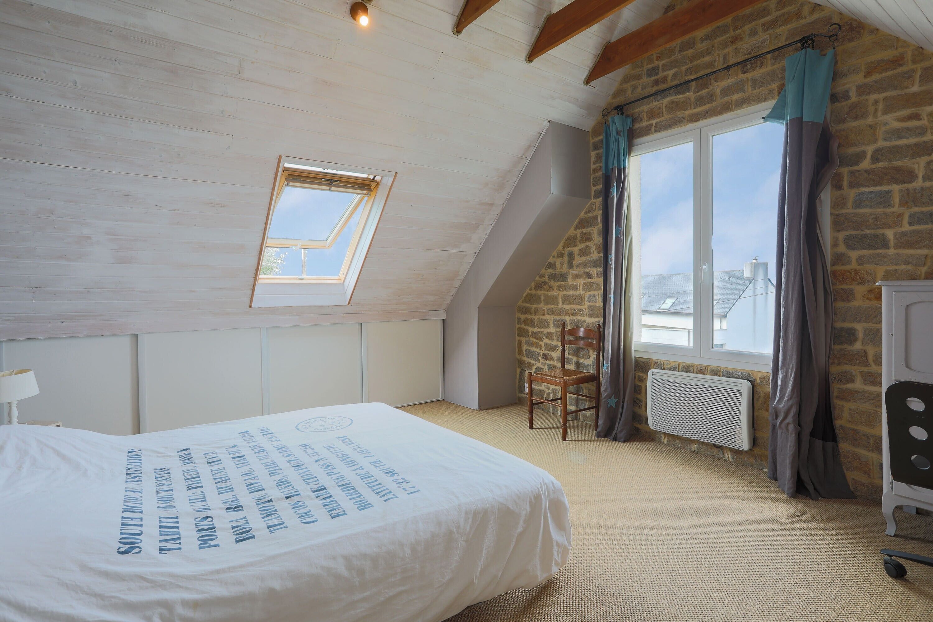 4 slaapkamers, een strijkplank/strijkijzer, gratis wifi