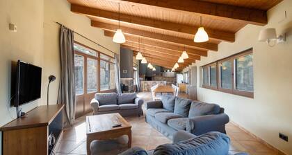 Country House 'Mas Torigues' with Mountain View, Private Pool and Wi-Fi