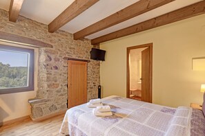 9 habitaciones, tabla de planchar con plancha y wifi gratis 