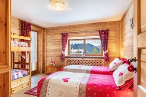 2 chambres, fer et planche à repasser, accès au Wi-Fi (inclus)