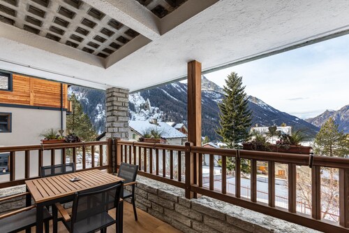 Appartement 'La Maison Des Coeurs, Cogne' mit Bergblick, privater Terrasse und WLAN