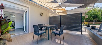 Apartment 'Starry Sky Luxury 2' with Shared Terrace, Wi-Fi and Air Conditioning
