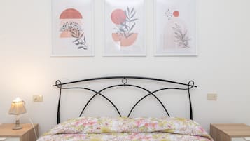1 Schlafzimmer, Bügeleisen/Bügelbrett, Bettwäsche