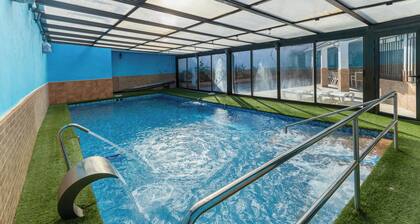 Country House 'Casa Rural Kalfonso' with Private Garden, Wi-Fi and Air Conditioning