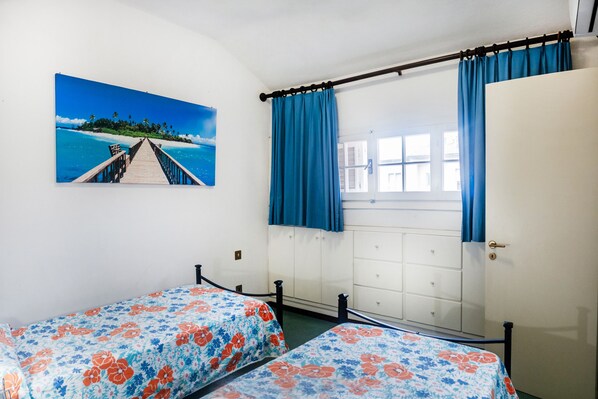 3 bedrooms, iron/ironing board, free WiFi