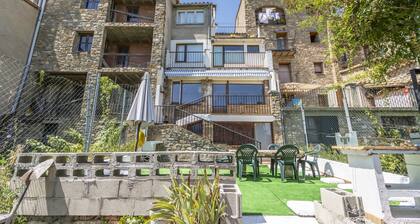 Apartment 'Cal Confianza' with Mountain View, Private Garden and Wi-Fi
