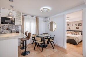Dining - Casa al Andalus: Chic, Serene & Posh City Center Pad with WiFi and air conditioning! (Granada)