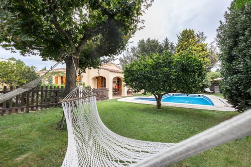 Country House 'Casa Rural Amb Piscina I Jardí' with Private Pool, Wi-Fi and Air Conditioning