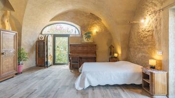 Fer et planche Ă repasser, Wi-Fi gratuit, draps fournis