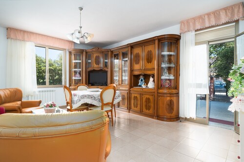 Holiday Home 'Casa Monica' with Shared Terrace and Shared Garden