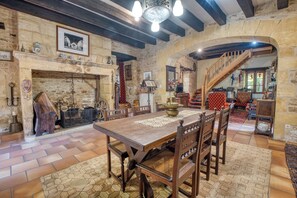 Dining - Holiday Home 'Cottage Périgourdin' with Private Pool, Private Terrace and Wi-Fi (Saint-André-d'Allas)