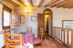 Dining - Country House 'La Casa Rural Del Secretario' with Mountain View, Private Terrace and Wi-Fi (CUBILLO)