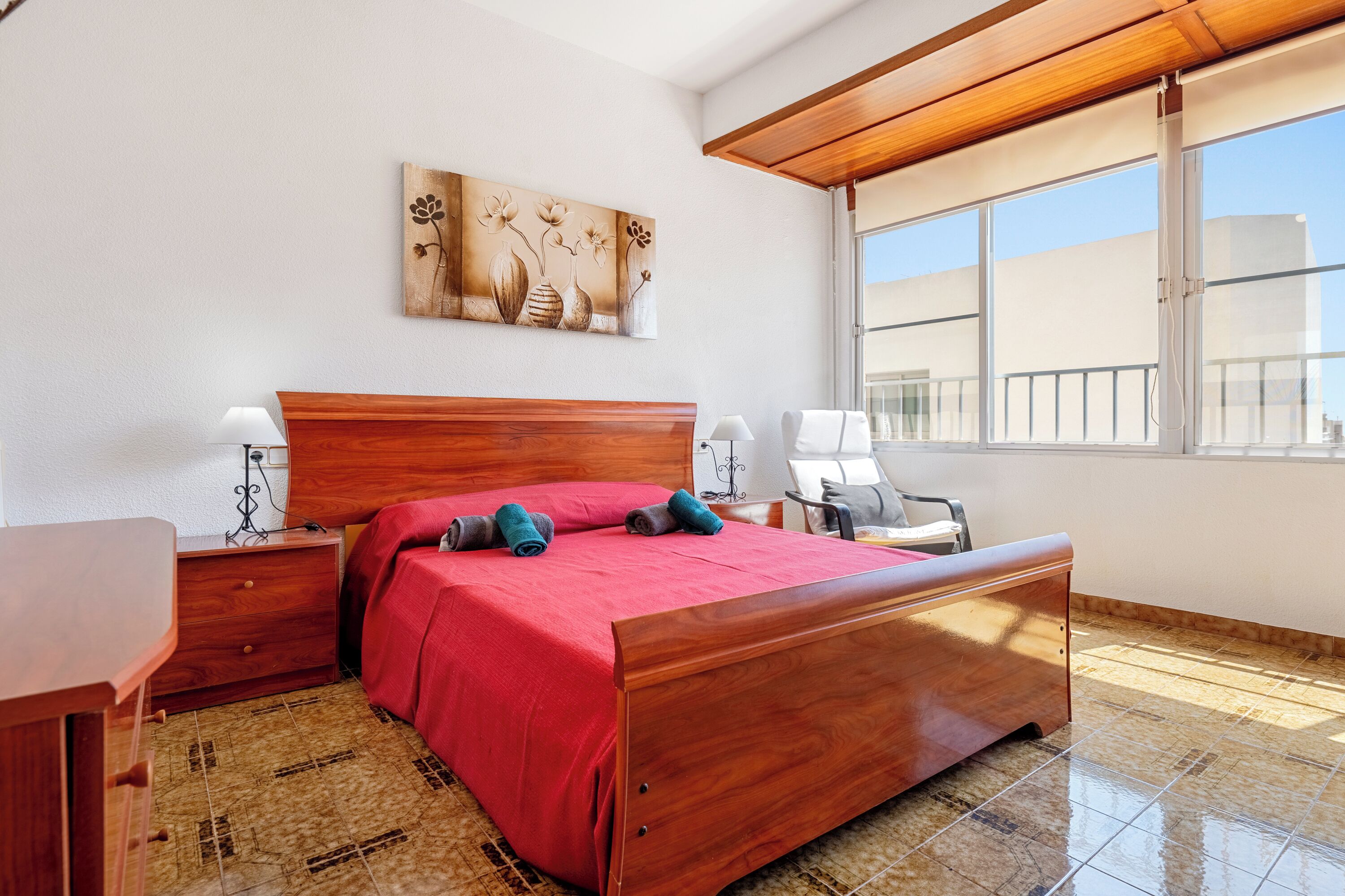 3 chambres, fer et planche à repasser, Wi-Fi gratuit, draps fournis